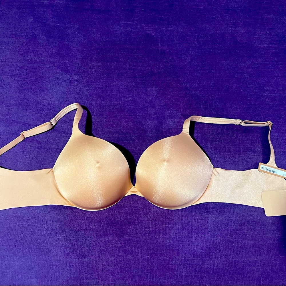 SKIMS ULTIMATE BRA NIPPLE PUSH-UP BRA | CLAY × 1
CLAY / 36 / C